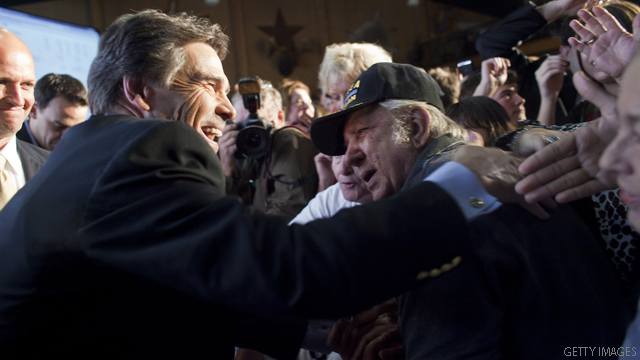 Republican governors build war chest