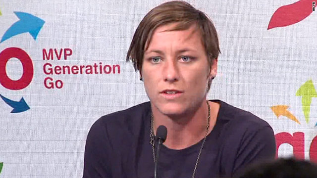 Record crowd greets soccer hero Wambach in hometown