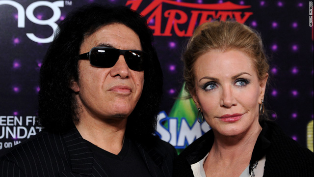 Gene Simmons proposes to Shannon Tweed July 26th 2011 1229 PM ET