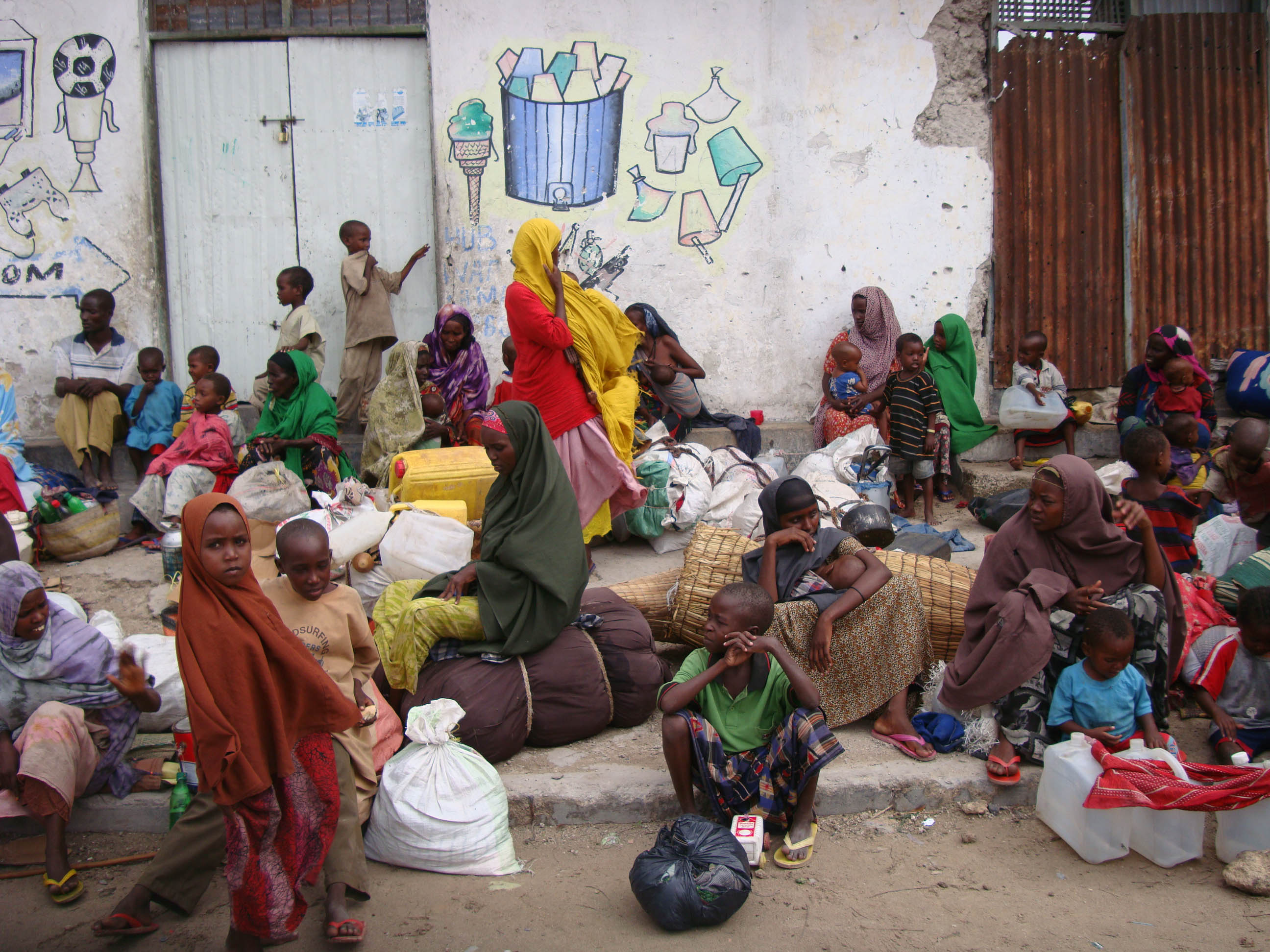 U.S. relaxes rules governing food aid to starving Somalis