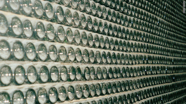 Box lunch: Antiquated wine lists and grilled mollusks