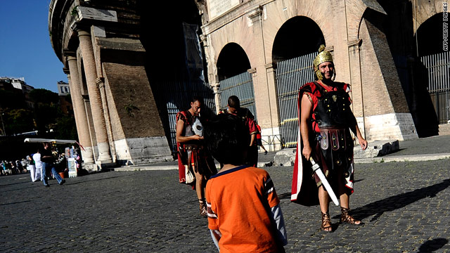 Et tu, Spartace? Undercover cops smite rogue Roman gladiators