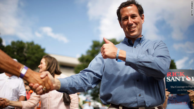 Santorum suspends campaign, clearing Romney's path
