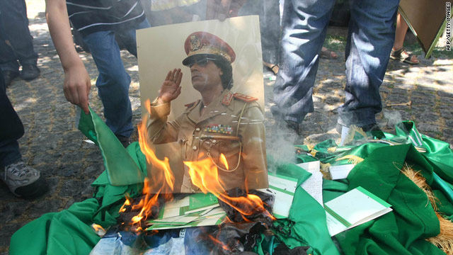 Live blog: NATO fears Gadhafi may strike at civilians