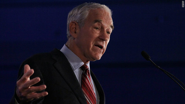 Low-key Ron Paul keeps it brief at New Hampshire golf event