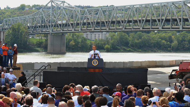 Obama tries to bridge differences, literally, on jobs bill