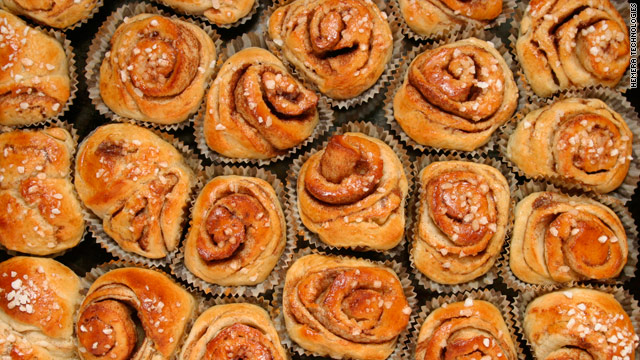Box lunch: Therapeutic pastries and the gender of eating