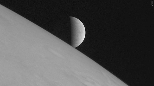 Lakes on Jupiter’s moon Europa may boost chances for life