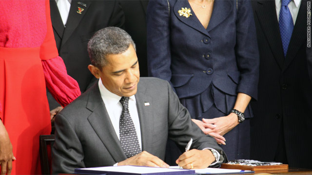 Obama signs veterans bill into law