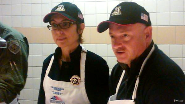 Giffords serves dinner to troops