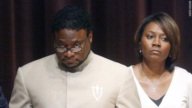 Engage: Eddie Long's wife files for divorce