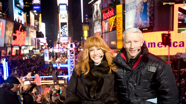 Anderson Cooper And Kathy Griffin Co Host Cnn S New Years Eve Celebration