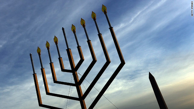 TIME: Is there a right way to spell Hanukkah? Chanukah? Hannukah?