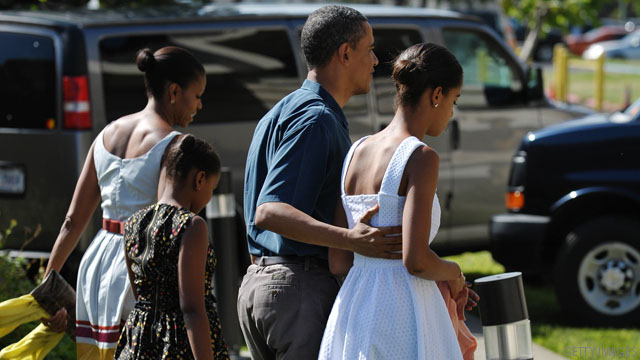 Photo: First family attends Christmas services