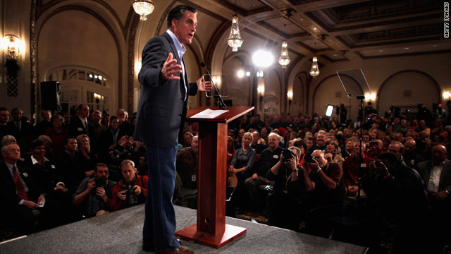 Romney swipes at Paul in Iowa