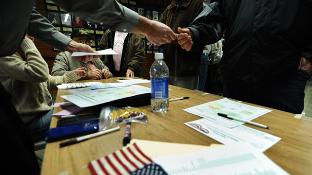 Iowa caucus entrance polls: How big a role did late deciders play?