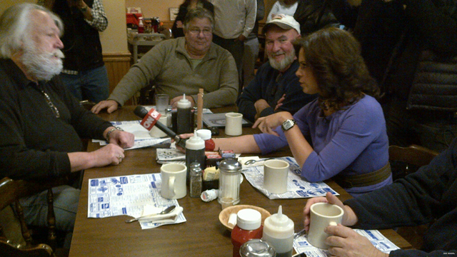 Soledad Reports: Political junkies meet daily in N.H.