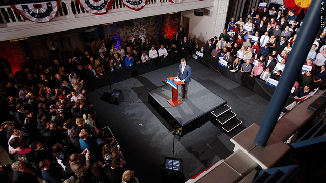 Post-Santorum victories, Romney goes after Gingrich