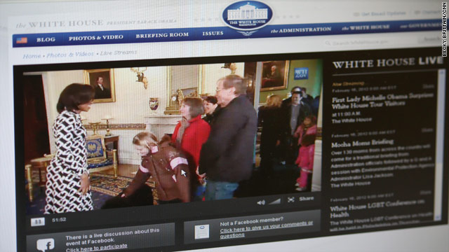 Michelle surprises White House tourists