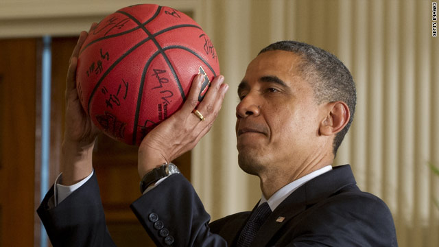Obama continues to show Olympic pride