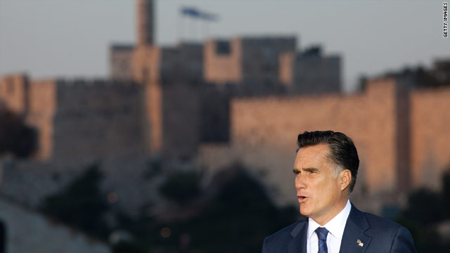Team Obama seeks to convert on Romney 'fumbles'