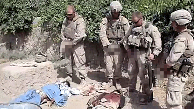 EE.UU. sanciona a militares que orinaron sobre cadáveres de talibanes