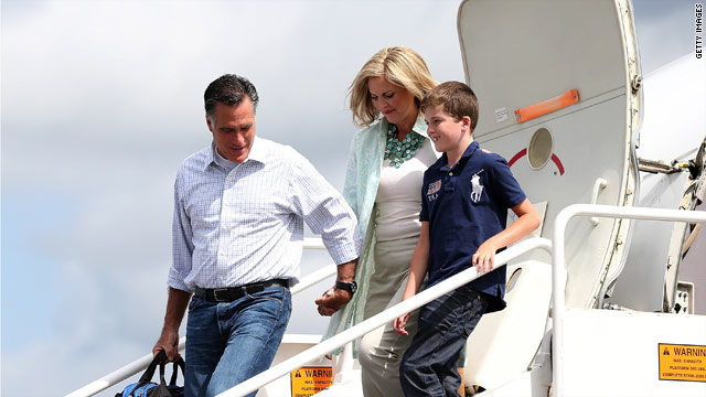 Romney arrives as condensed GOP convention kicks into high gear