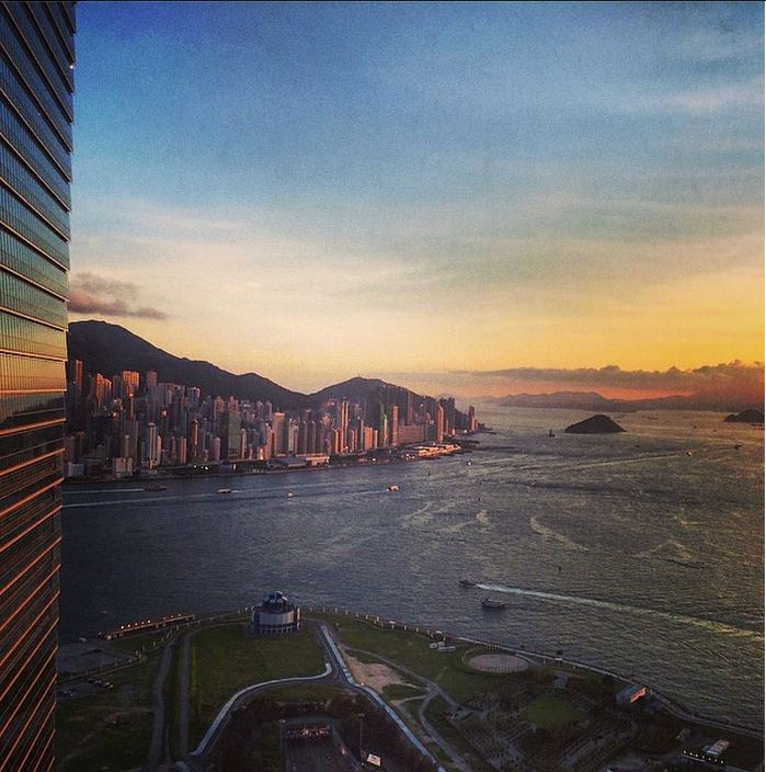 Photo of the Day: Sunset in Hong Kong