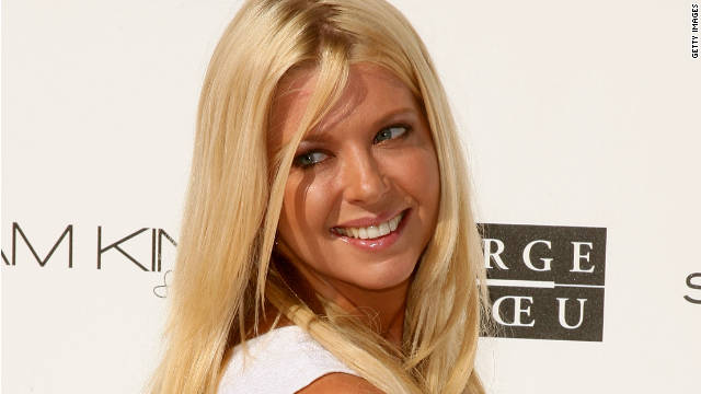 Tara Reid may not be (legally) married