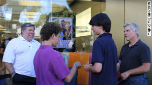 Fans gathered around Steve Wozniak to chat briefly with the computer legend.