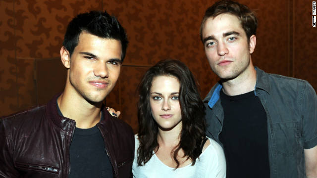 'Twilight' stars to leave prints at Grauman's Chinese Theatre