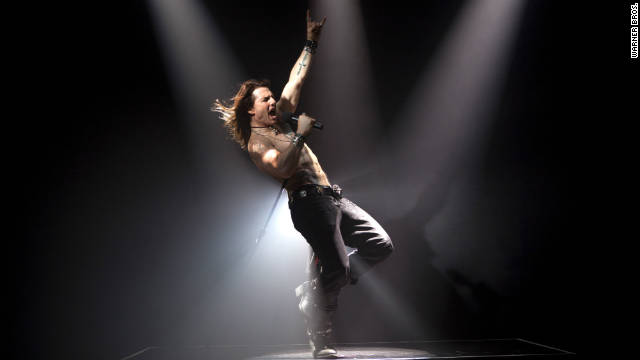 Tom Cruise takes the stage in 'Rock of Ages' trailer