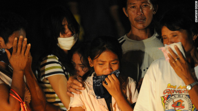 Más de 1.000 muertos deja tormenta tropical en Filipinas