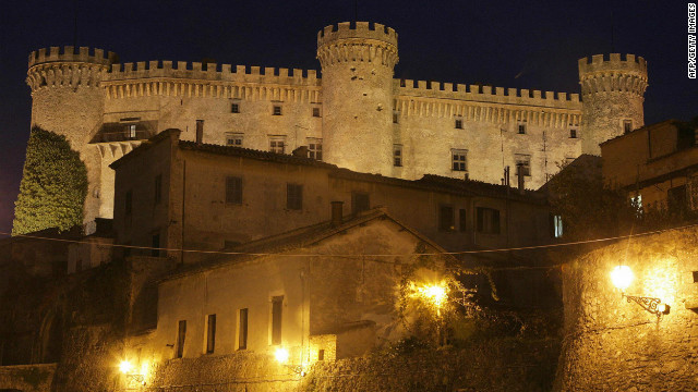<br/>The 15th century castle is just a short drive from Rome.