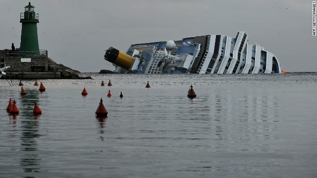 Rescatistas recuperan otros dos cuerpos del crucero Costa Concordia; van 15 muertos