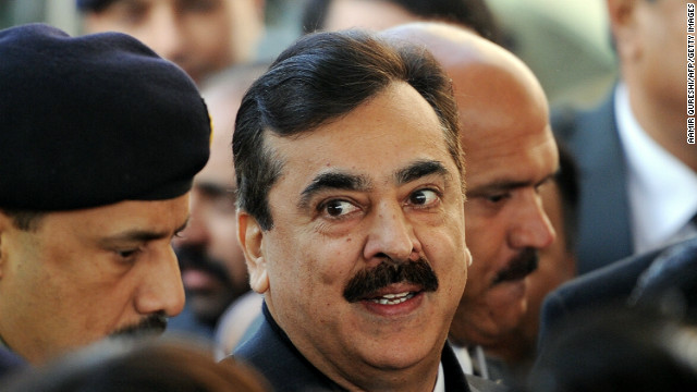 Pakistani Prime Minister Yousuf Raza Gilani arrives at the Supreme Court in Islamabad on January 19, 2012. 