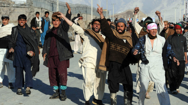 Cinco estadounidenses y un afgano son investigados por la quema de coranes