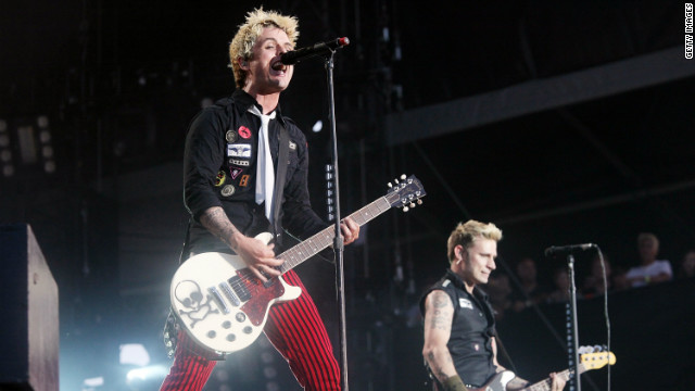 Green Day to induct Guns N' Roses into Rock Hall of Fame