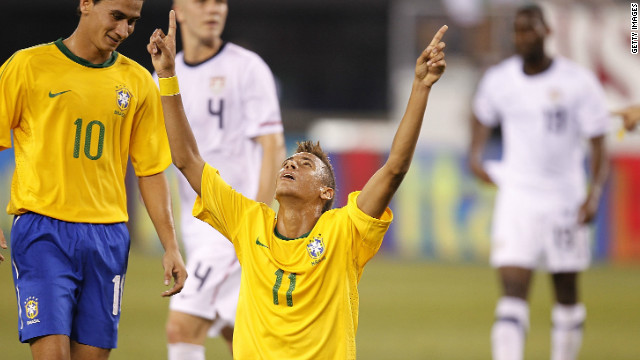 Trabajo y buen juego: Neymar lo tiene todo