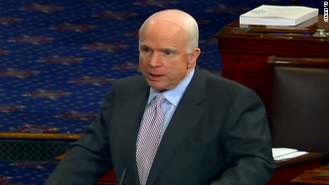 McCain calls for airstrikes in Syria