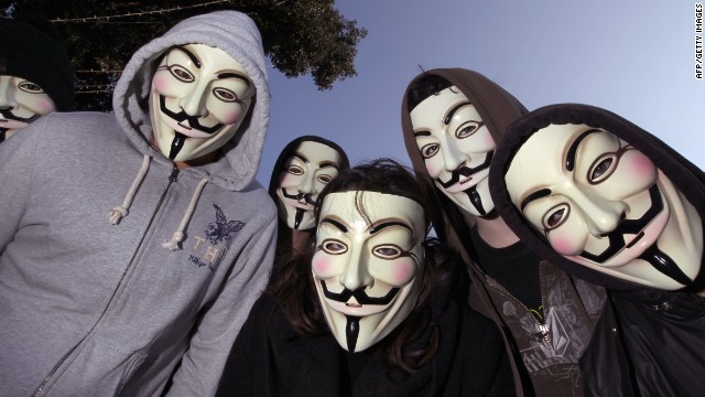 Integrantes de Anonymous protestan en la Ciudad de México