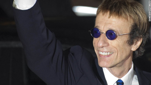 British singer Robin Gibb waves as he arrives at an awards show in 2010 in Berlin. 