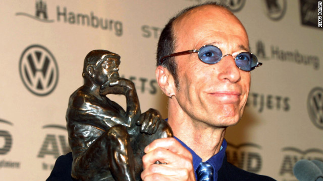 Singer Robin Gibb dies