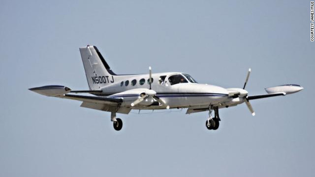 Small plane with unresponsive pilot crashes into Gulf of Mexico