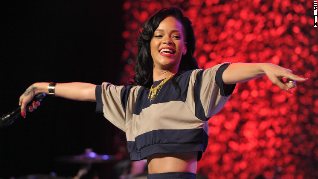 Rihanna ran out of [bleeps] about those Coachella photos ...