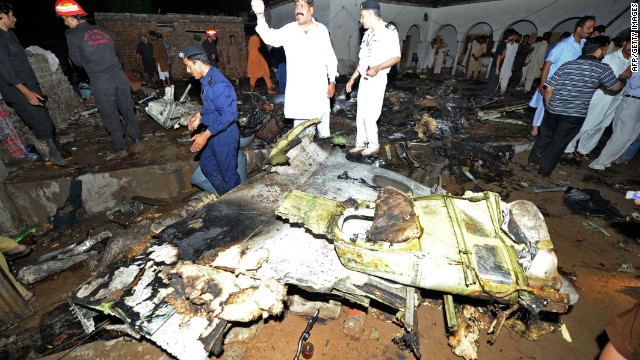 No hay sobrevivientes en accidente aéreo en Pakistán, dicen las autoridades