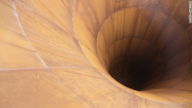 Anish Kapoor says the bell-shaped canopy is "slightly frightening, a little ominous".