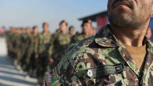 Un hombre vestido como soldado afgano mata a un militar de la OTAN