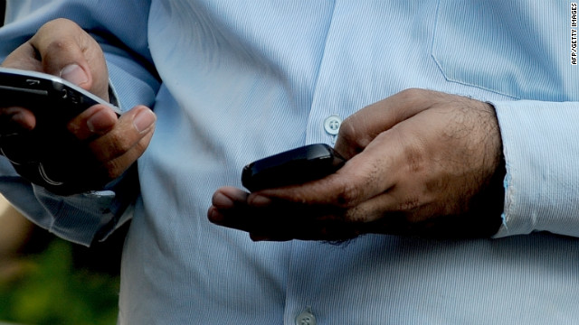 Nueva Jersey multa con 85 dólares a las personas que "texteen" mientras caminan
