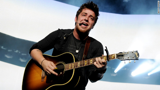 Lee DeWyze had a small music career before auditioning for season nine of "American Idol," with two albums. After his win, he went on to release "Live It Up" with RCA Records in 2010. But a year later, the record label dropped DeWyze when the album sold just over 146,000 copies. He married model Jonna Walsh and signed with a new label. <a href='http://www.billboard.com/articles/news/1560115/former-idol-champ-lee-dewyze-finds-silver-lining-new-album-coming' >This season he returned to "Idol" to perform his new song, "Silver Lining."</a>